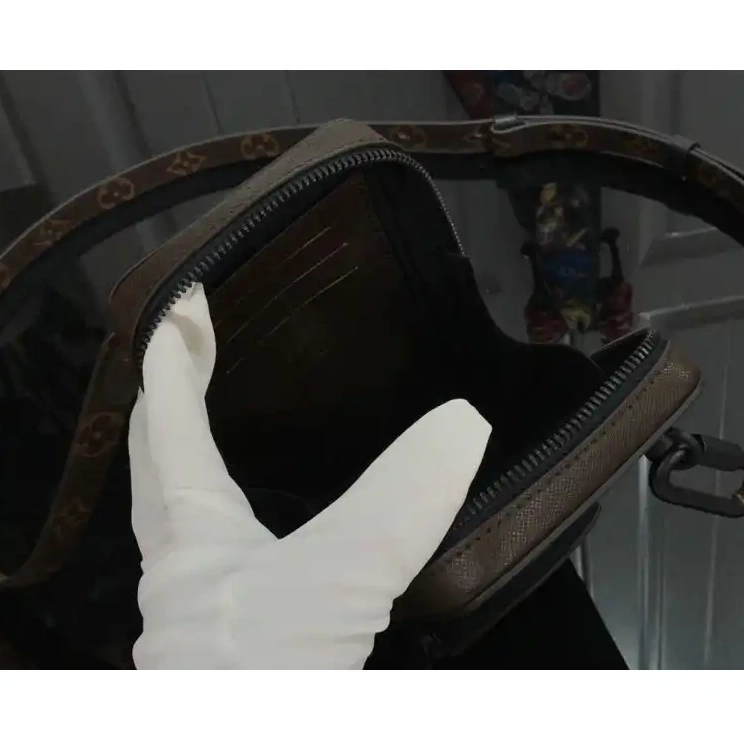 Brother Sam LV Bags 205FY0100 0728